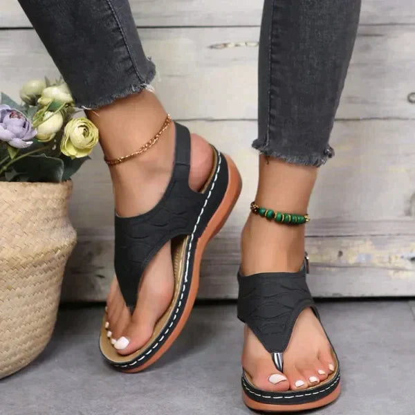 Strappy Sandalen