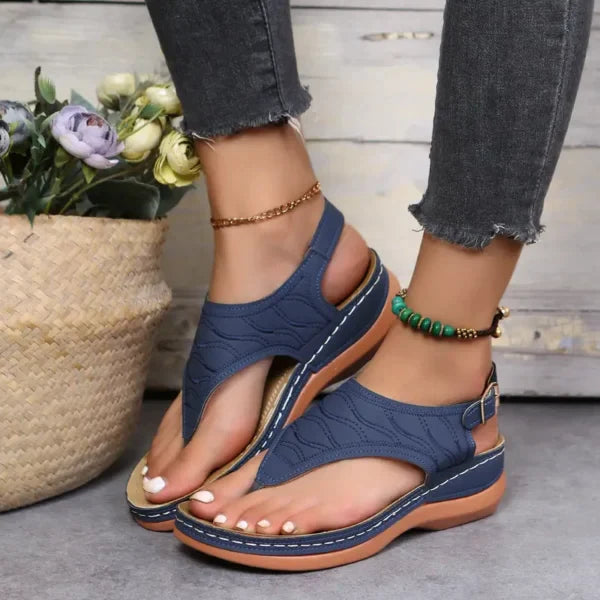 Strappy Sandalen